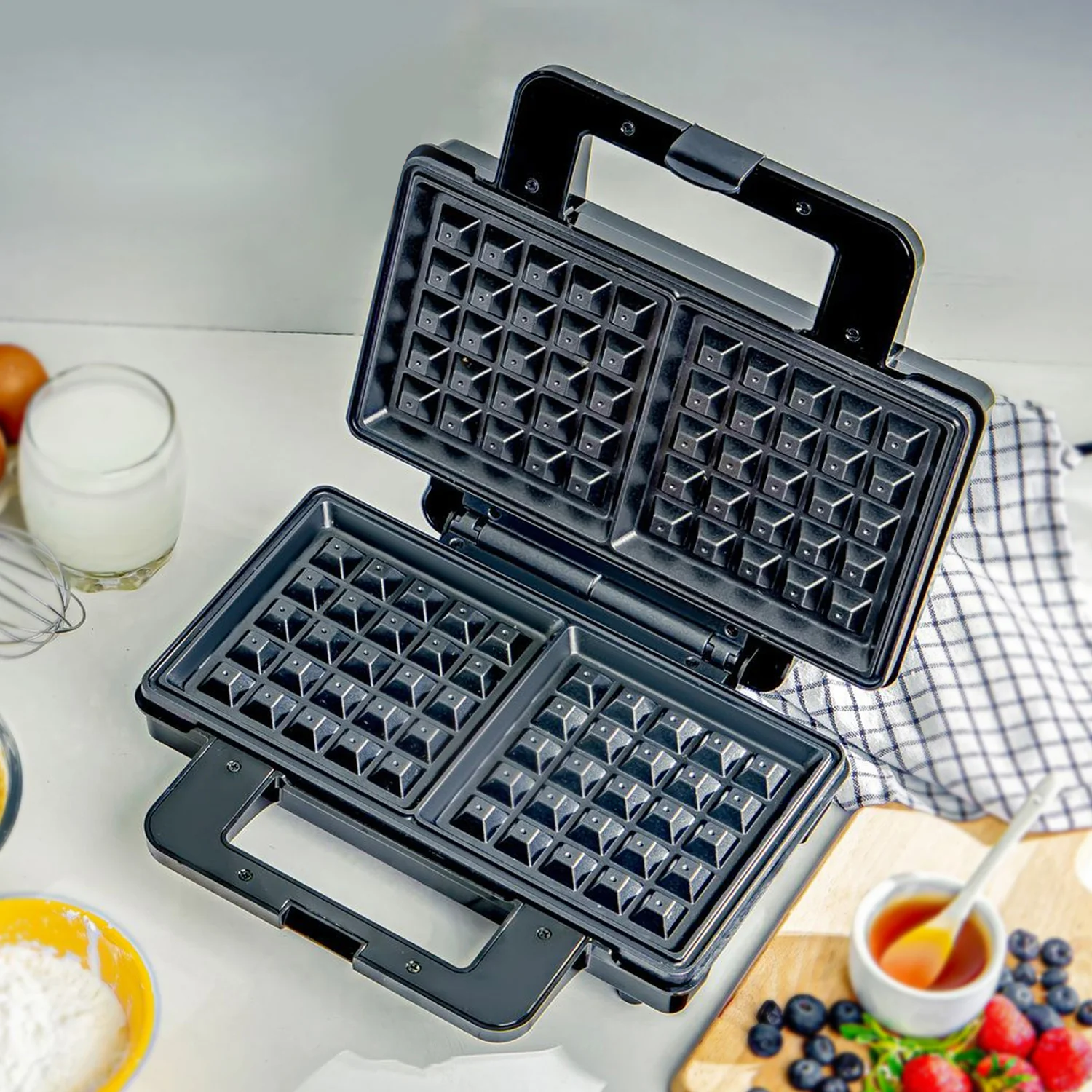 Two Slice Non-Stick American Waffle Maker - Image 2